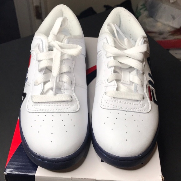 Boys Fila Tennis Shoes - Picture 3 of 6